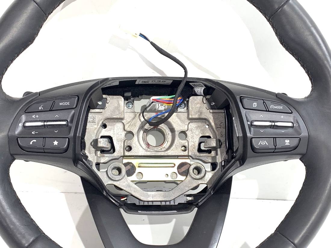 Руль Hyundai Kona — фото детали 2