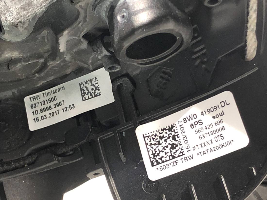 Кермо Audi A4 B9 8W0419091DL — фото деталі 5