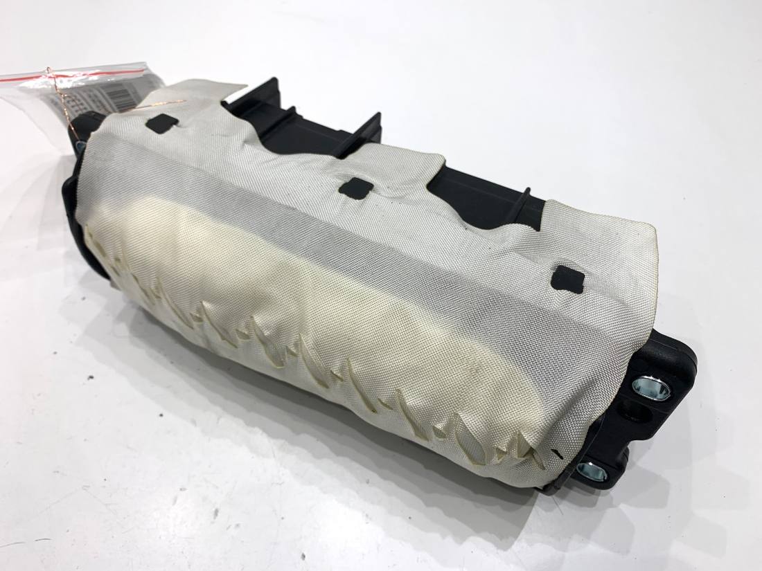 Подушка безпеки Airbag Volkswagen Passat CC 3AA880204 — фото деталі 2