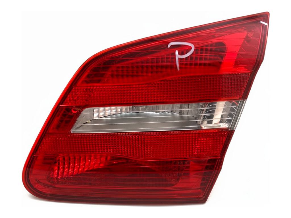 Ліхтар задній правий Mercedes B W246 A2468200864