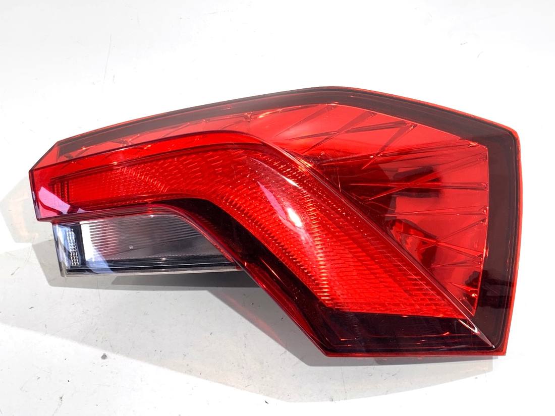 Ліхтар задній правий Skoda Kamiq 658945096
