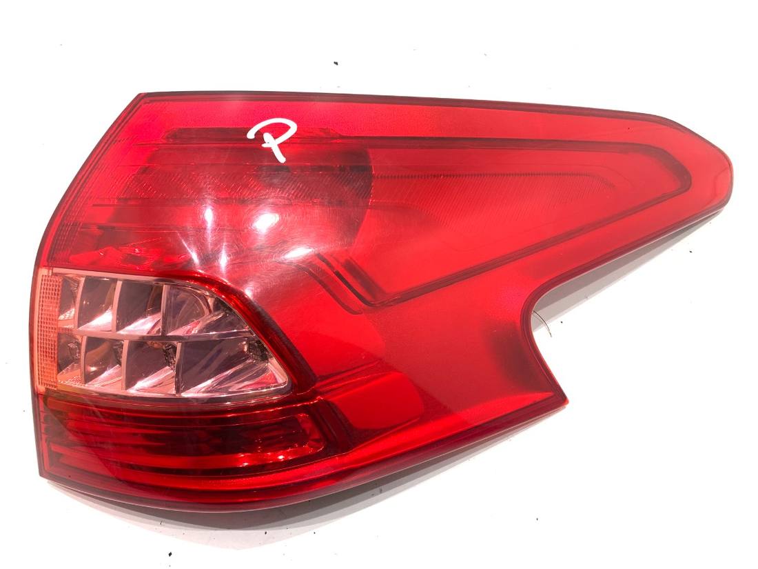 Фонарь задний правый Citroen C5