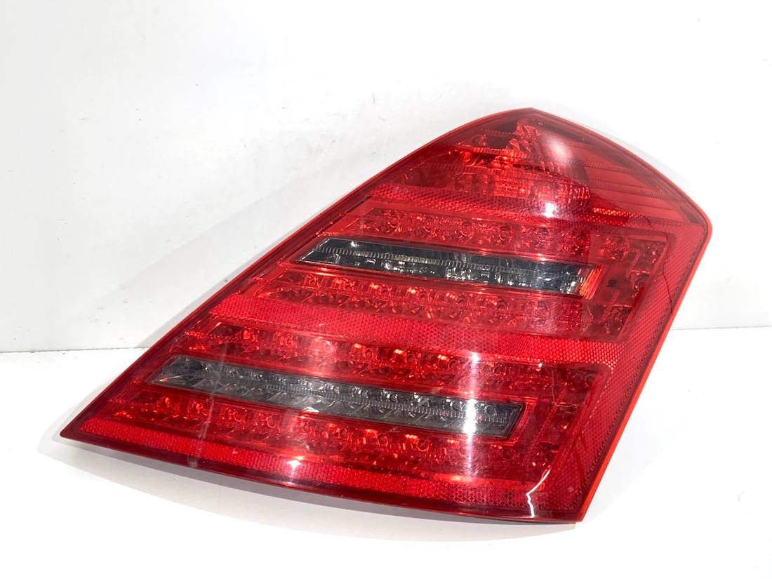 Ліхтар задній правий Mercedes S W221