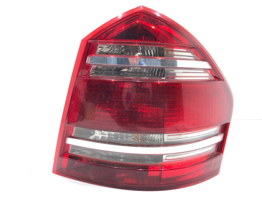Ліхтар задній правий Mercedes GL X164 A1648200664