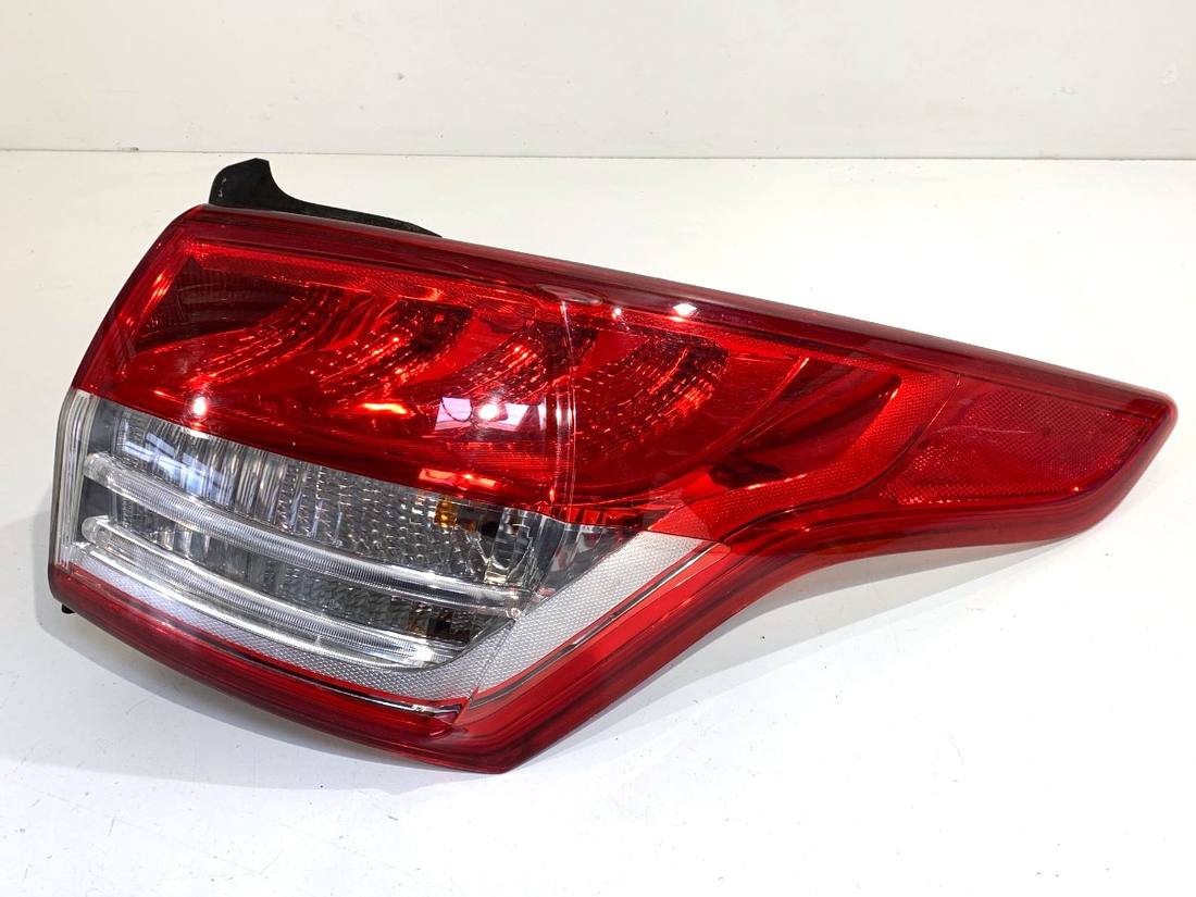 Ліхтар задній правий Ford Kuga CV4413404BH