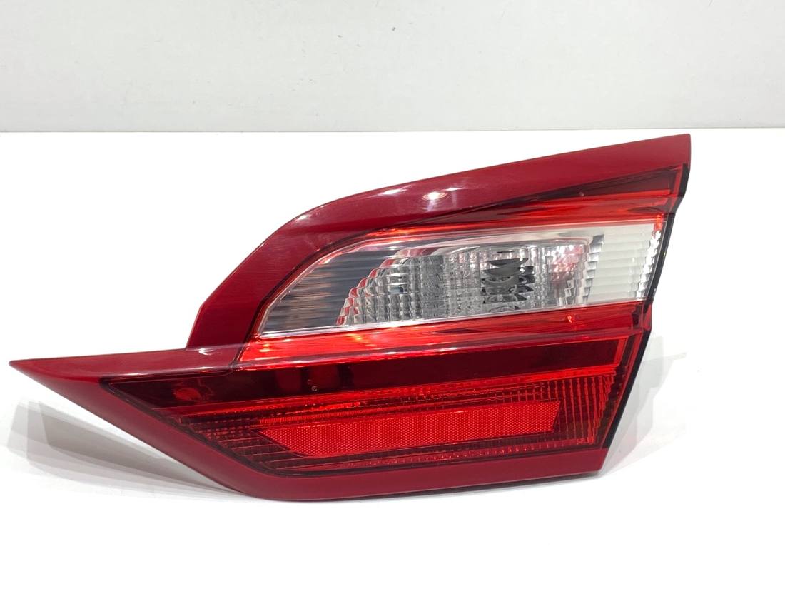 Фонарь задний правый Ford Fiesta H1BB13A602AK