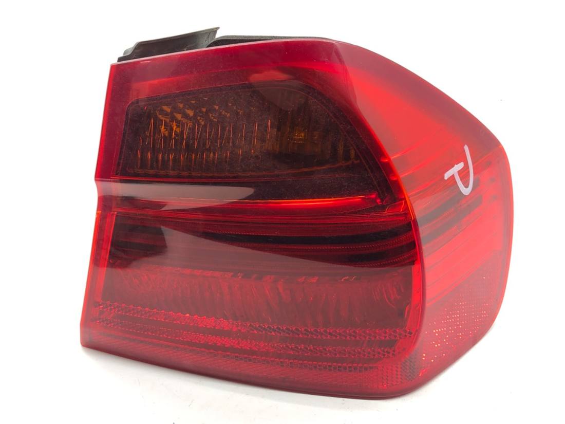 Фонарь задний правый BMW 3 E90 6937458