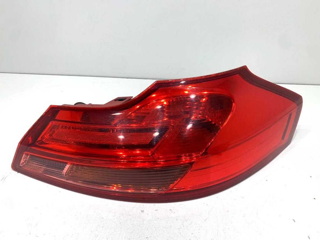 Ліхтар задній правий Opel Insignia 13226857