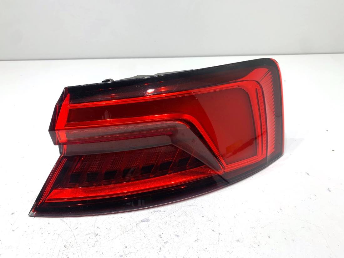 Ліхтар задній правий Audi A5 8T 8W6945092C