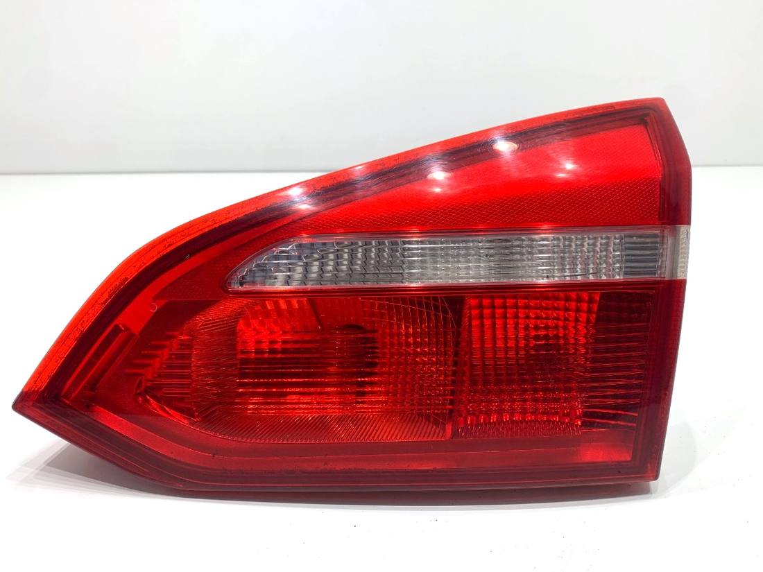 Ліхтар задній правий Ford Focus F1EB-13A602-BA