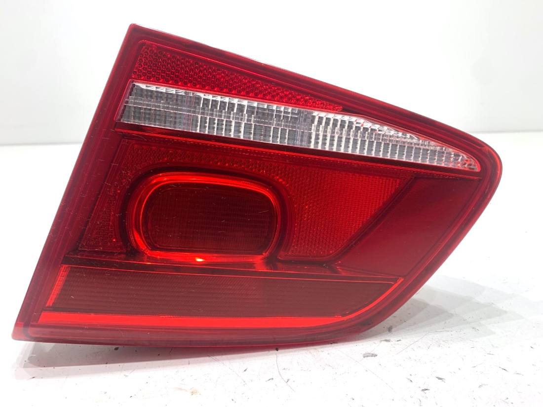 Ліхтар задній правий Volkswagen Passat B7 3AE945094K