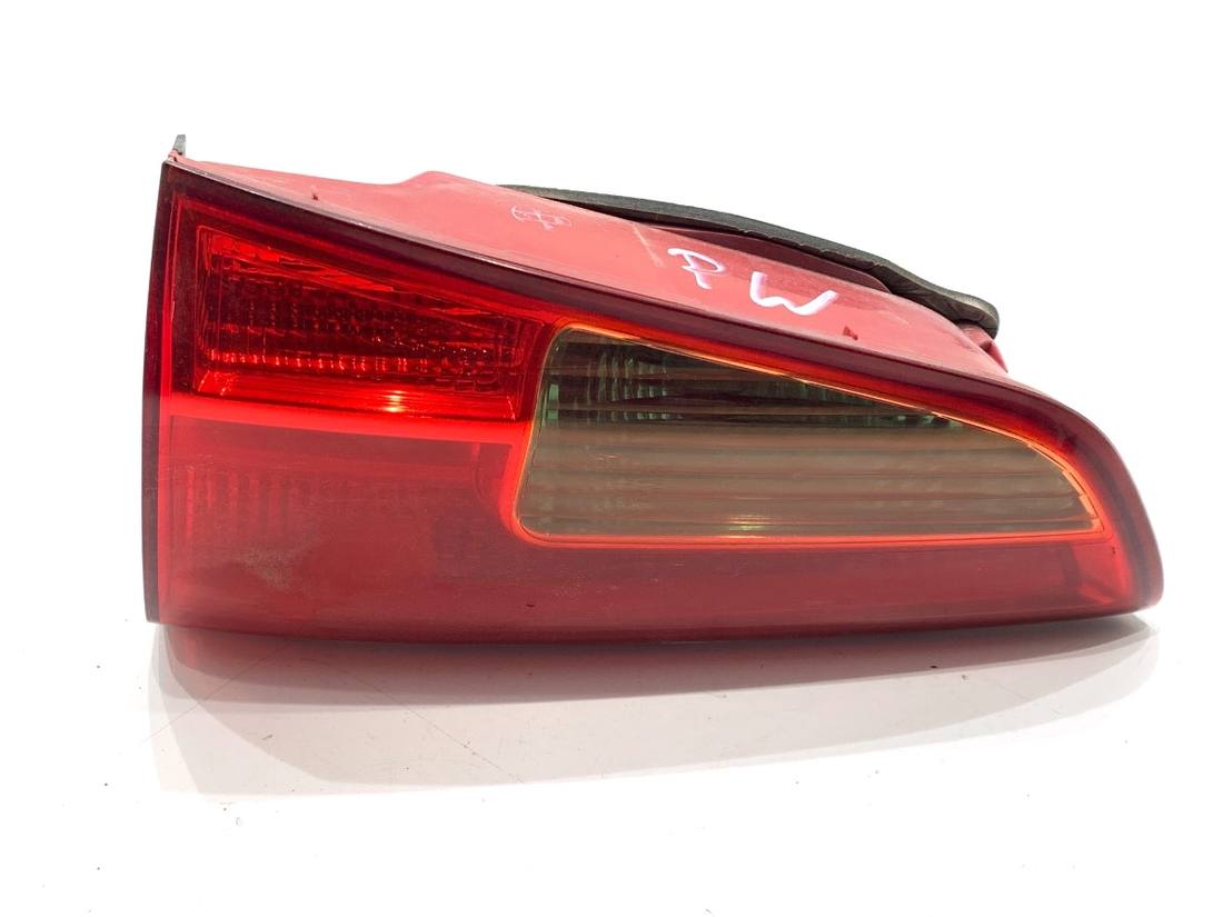 Ліхтар задній правий Kia Ceed 92404-A23