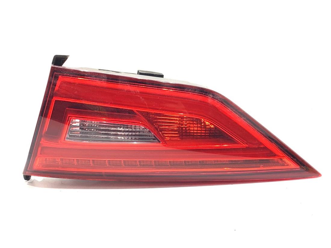 Ліхтар задній правий Audi A3 8V 8V5945094A