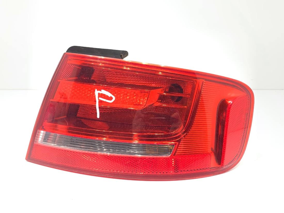 Ліхтар задній правий Audi A4 B8 8K5945096D