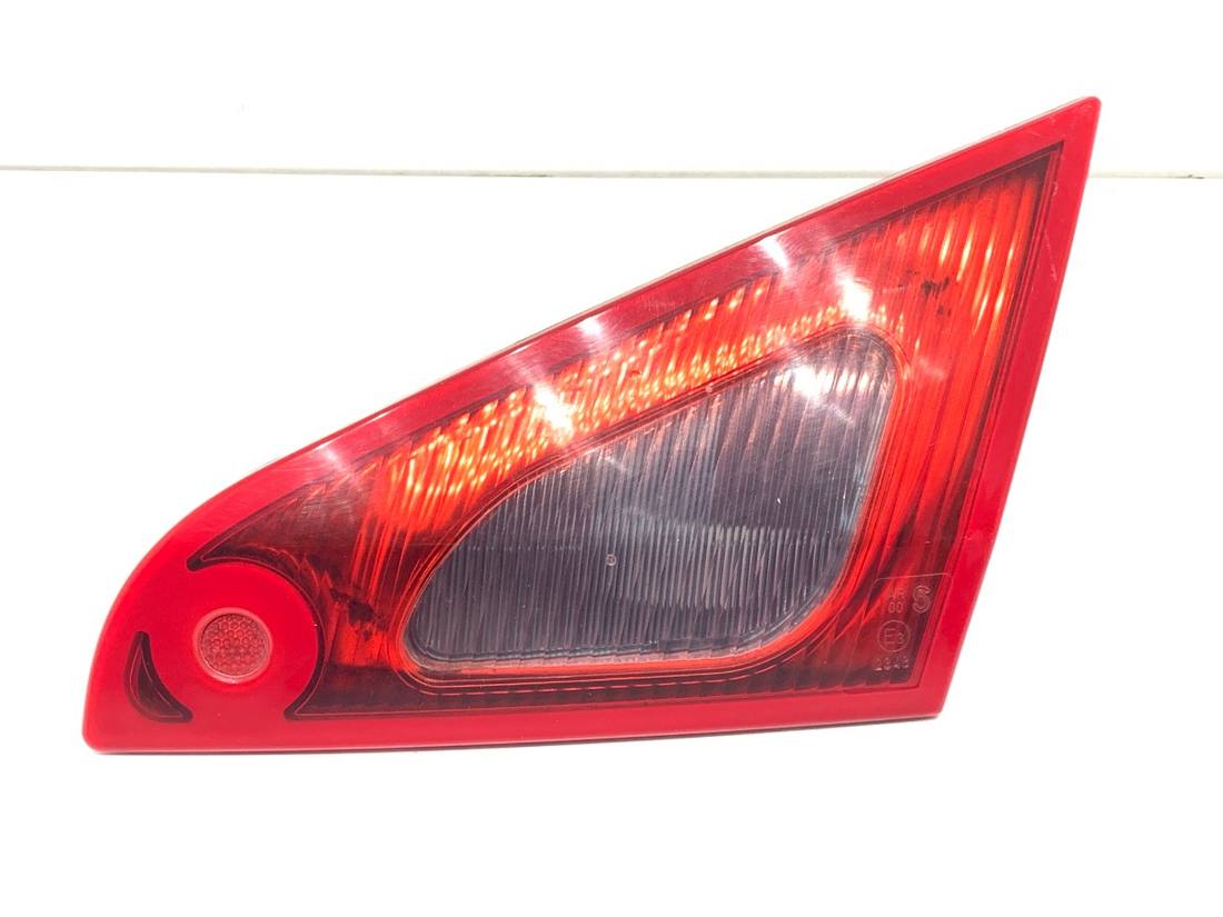 Ліхтар задній правий Mitsubishi Colt 8336A029