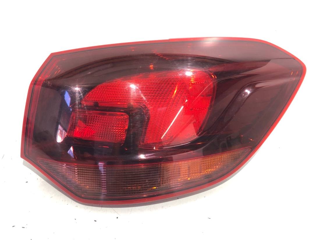 Ліхтар задній правий Opel Astra J 13314051