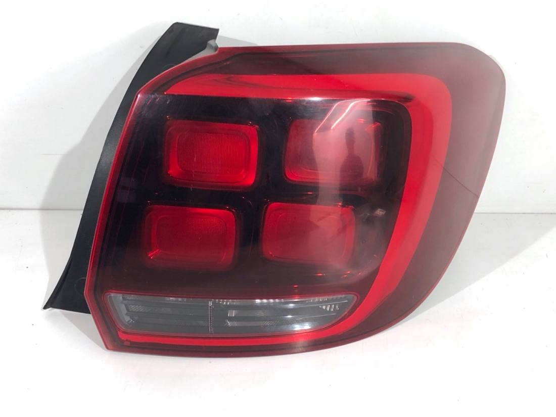 Ліхтар задній правий Dacia Sandero 265506147R