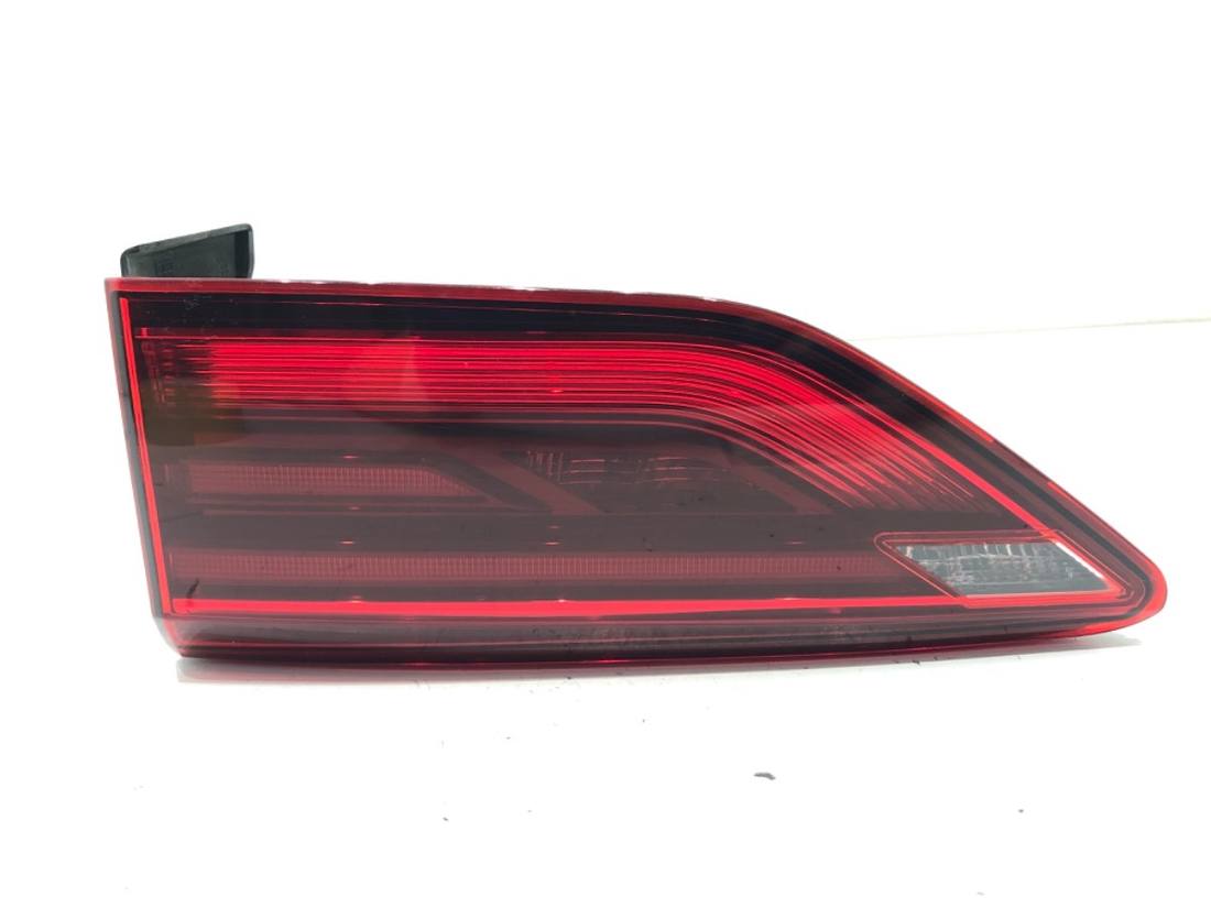 Ліхтар задній правий Volkswagen Golf 8 5H0945094C