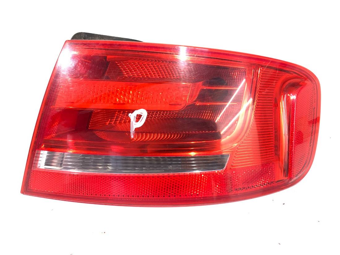 Ліхтар задній правий Audi A4 B8