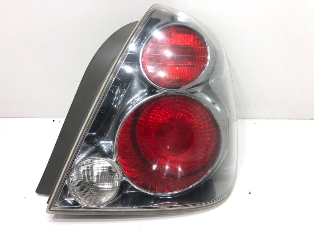 Ліхтар задній правий Nissan Altima 935300