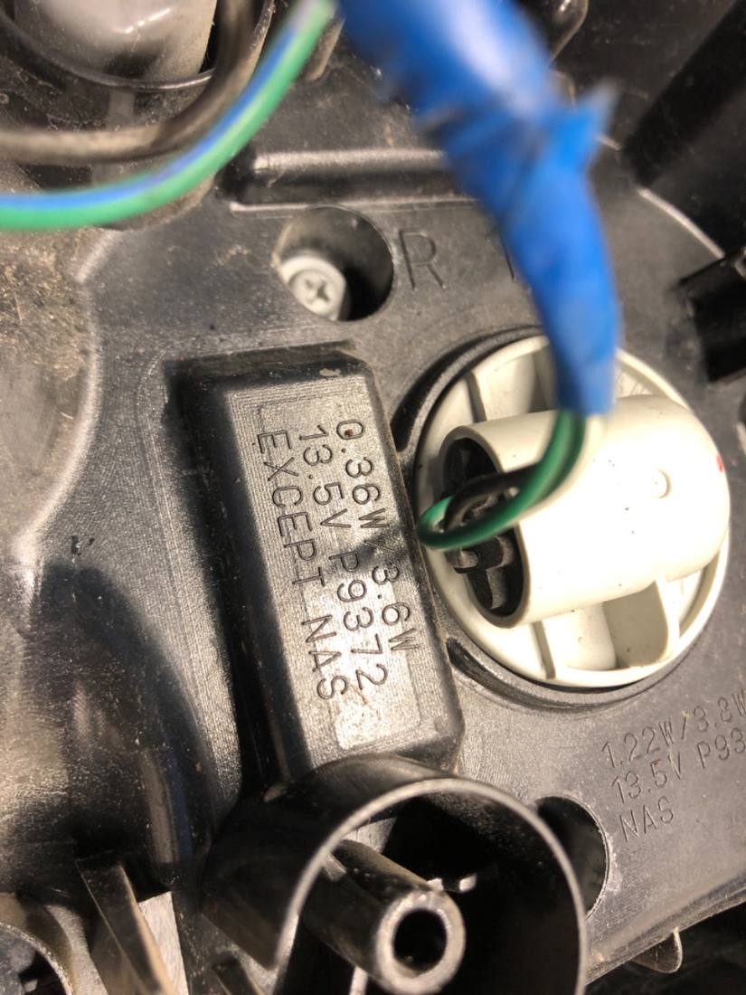 Ліхтар задній правий Mitsubishi Outlander — фото деталі 6