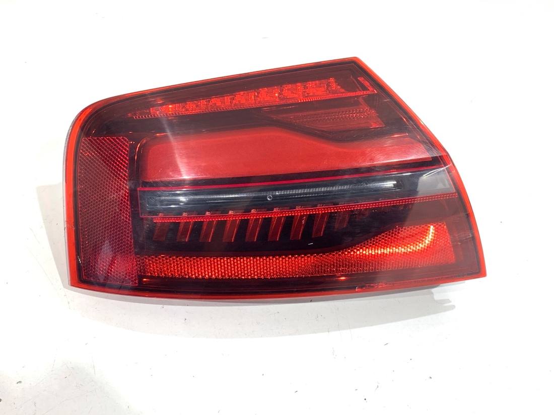 Фонарь задний левый Audi A8 D4 4H0945095M