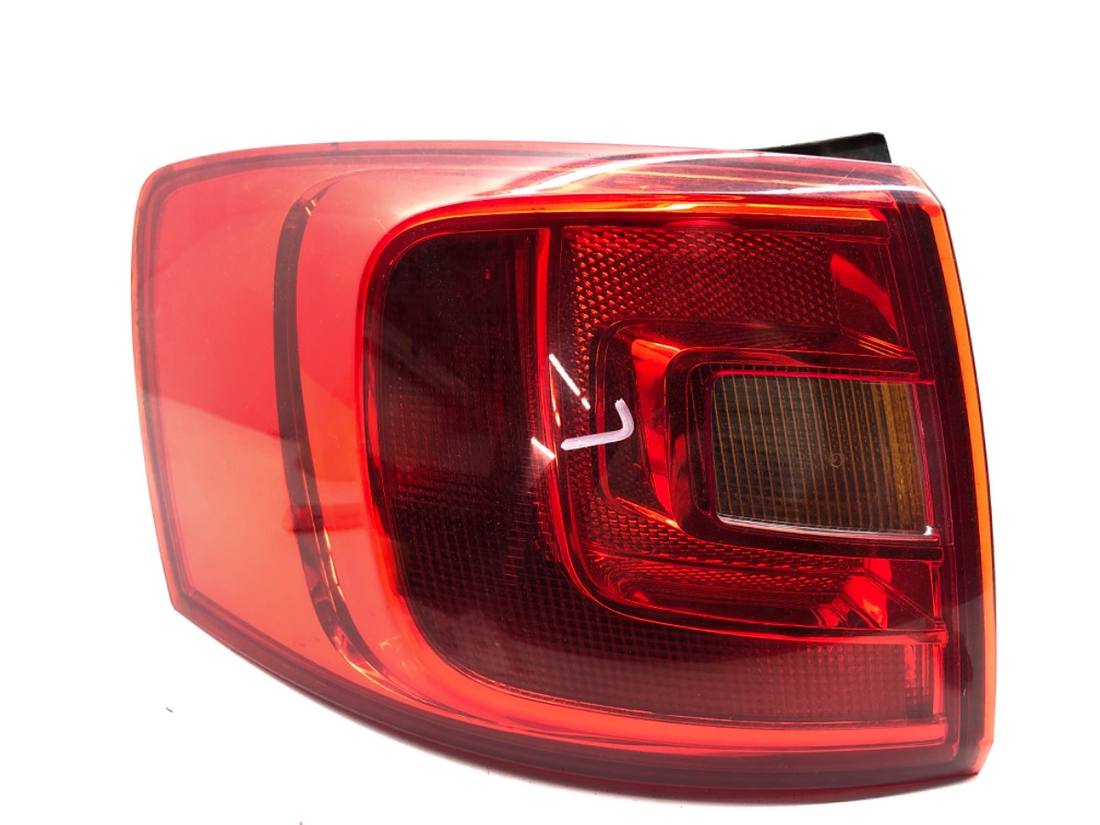 Ліхтар задній лівий Volkswagen Jetta 5C6945095E