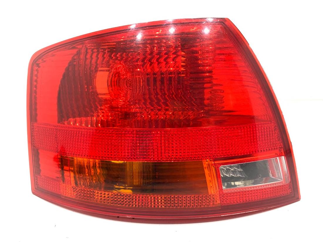Ліхтар задній лівий Audi A4 B7 8E9945095E