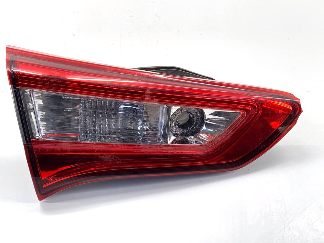 Ліхтар задній лівий Toyota Yaris 4