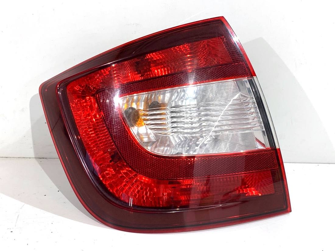 Ліхтар задній лівий Skoda Rapid 5JH945207