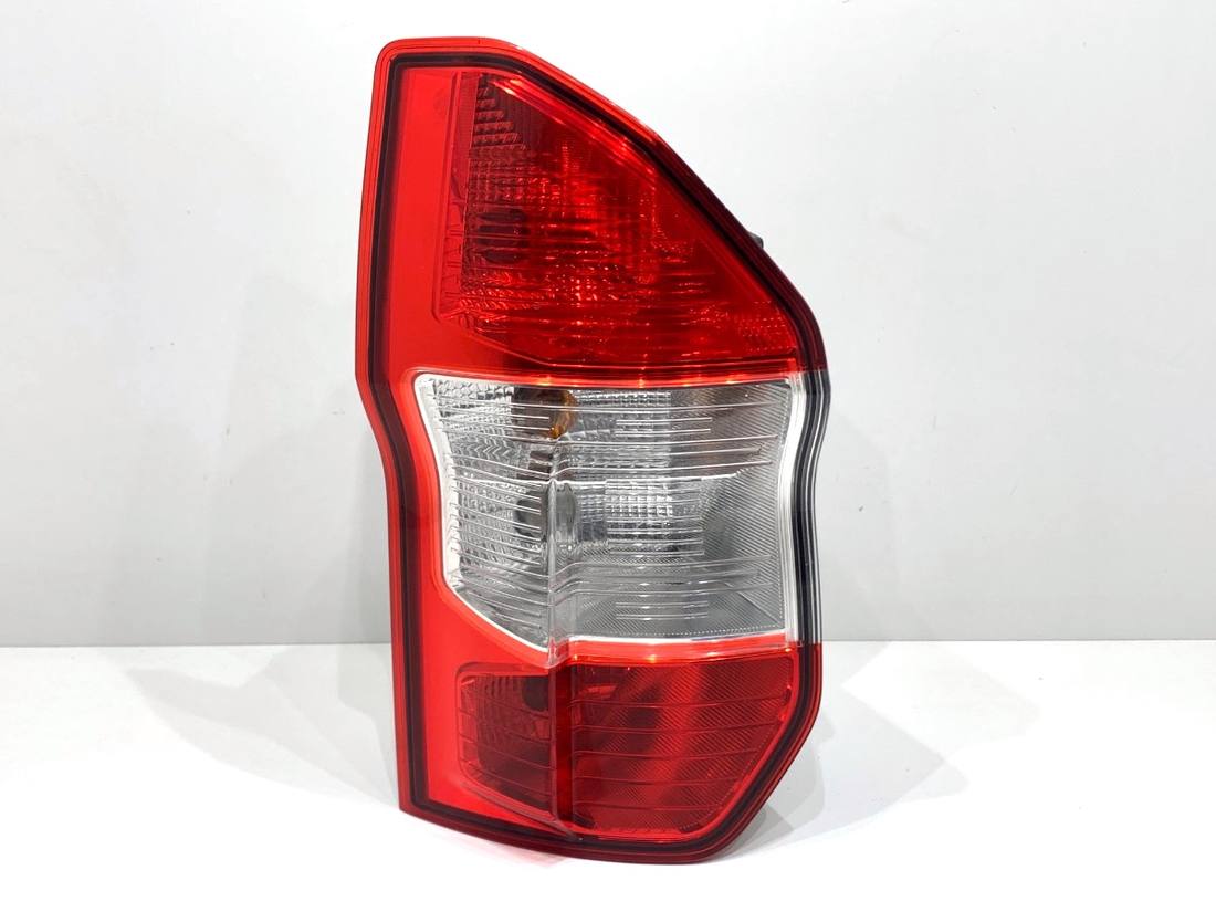 Ліхтар задній лівий Ford Tourneo courier ET76-13N005-AD