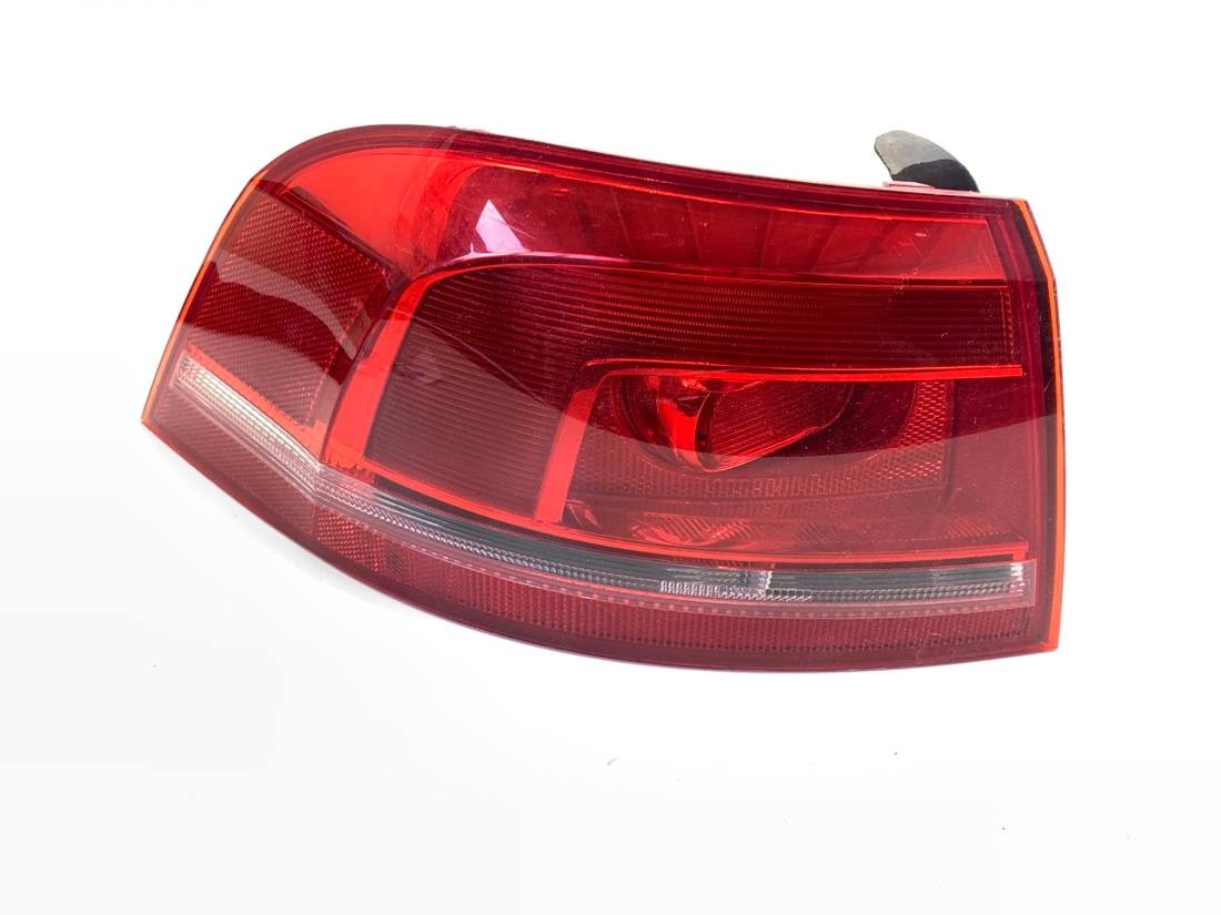 Ліхтар задній лівий Volkswagen Passat B7 3AF945095C