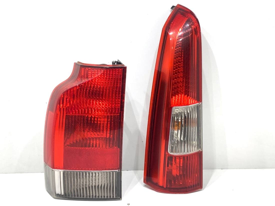 Ліхтар задній лівий Volvo V70 9154497 9154493