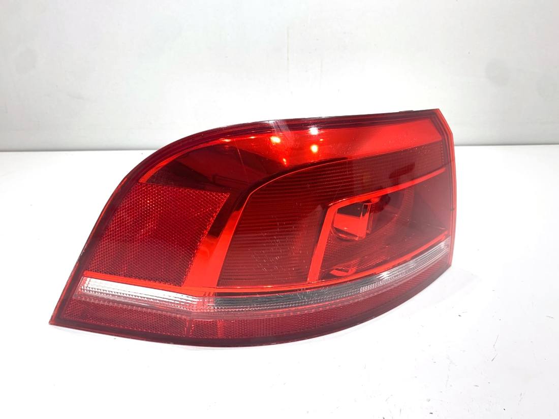 Ліхтар задній лівий Volkswagen Passat B7 3AF945095C