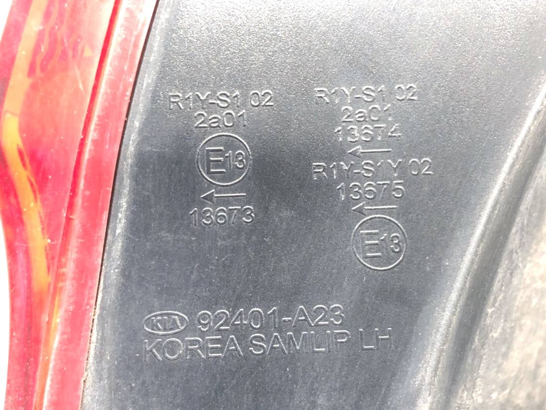 Ліхтар задній лівий Kia Ceed 92401-A23 — фото деталі 4