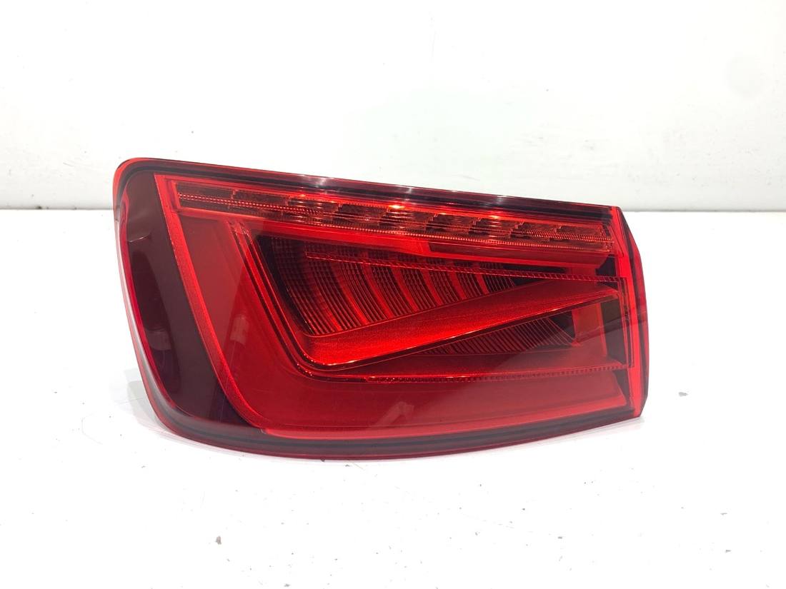 Ліхтар задній лівий Audi A3 8V 8V5945095A