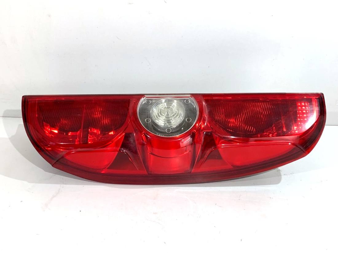 Фонарь задний левый Fiat Doblo 00518106730