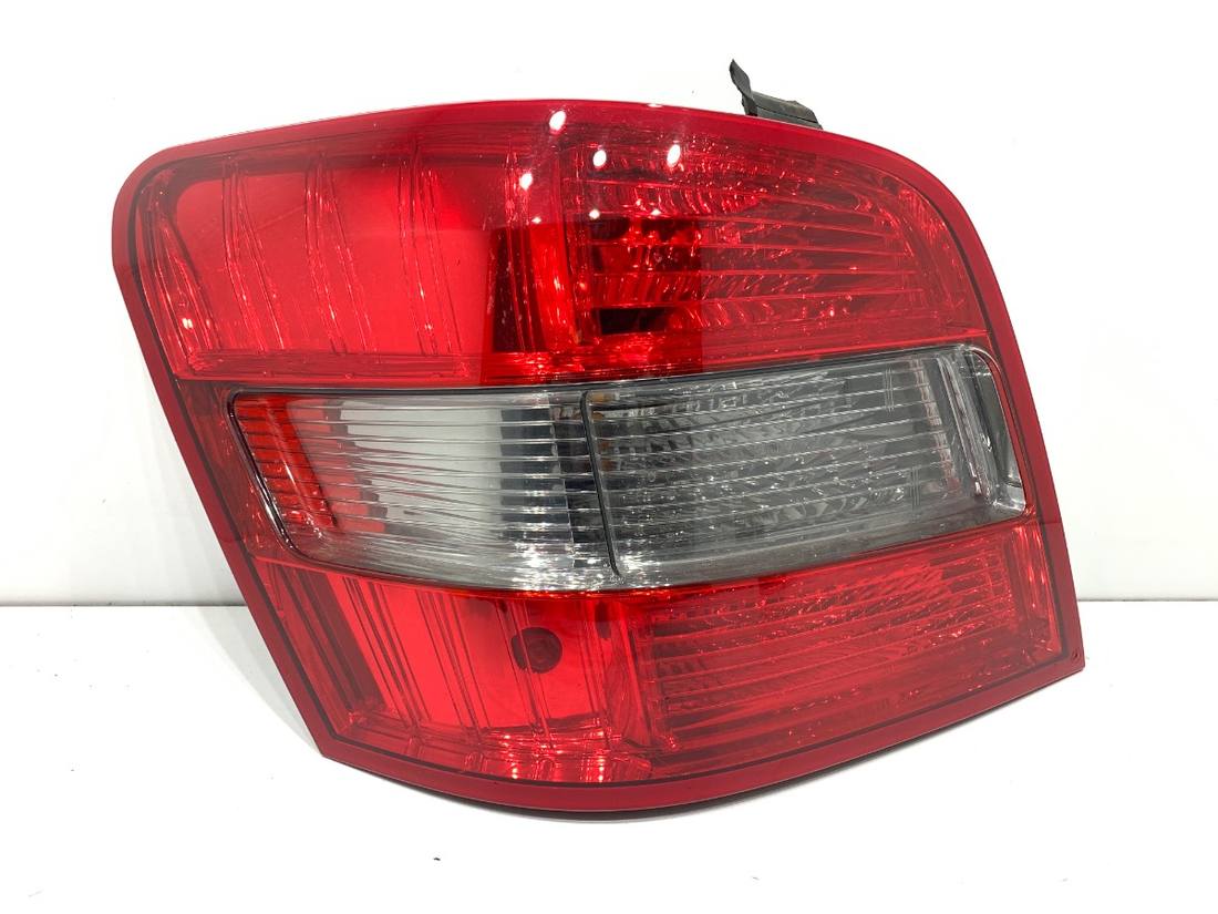 Фонарь задний левый Mercedes GLK X204 2048201364