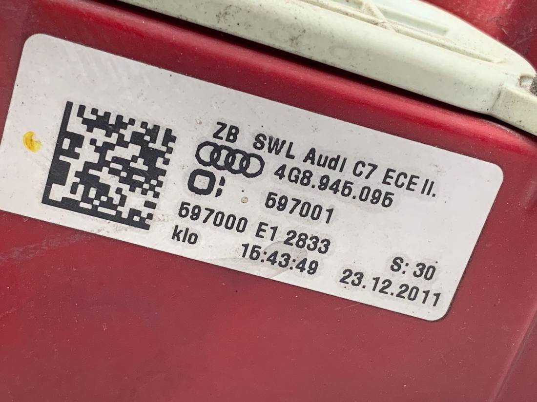 Ліхтар задній лівий Audi A7 4G 4G8945095 — фото деталі 4