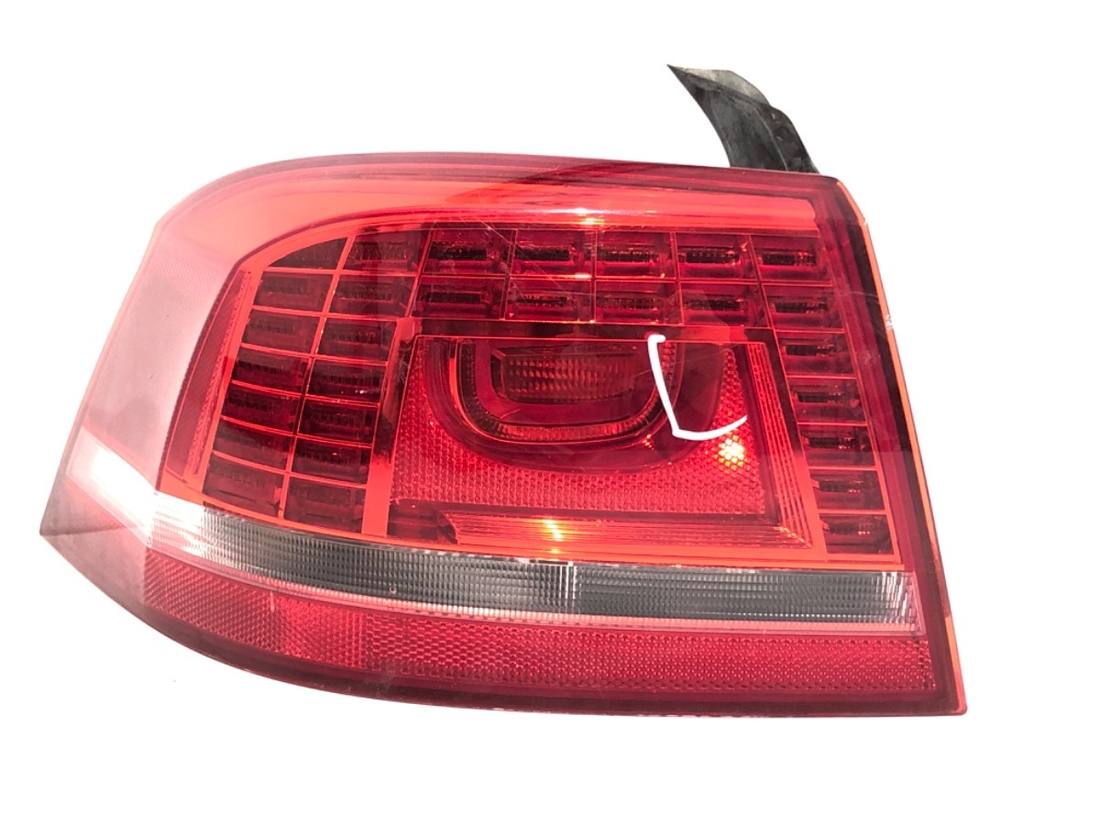 Ліхтар задній лівий Volkswagen Passat B7 4AE945309
