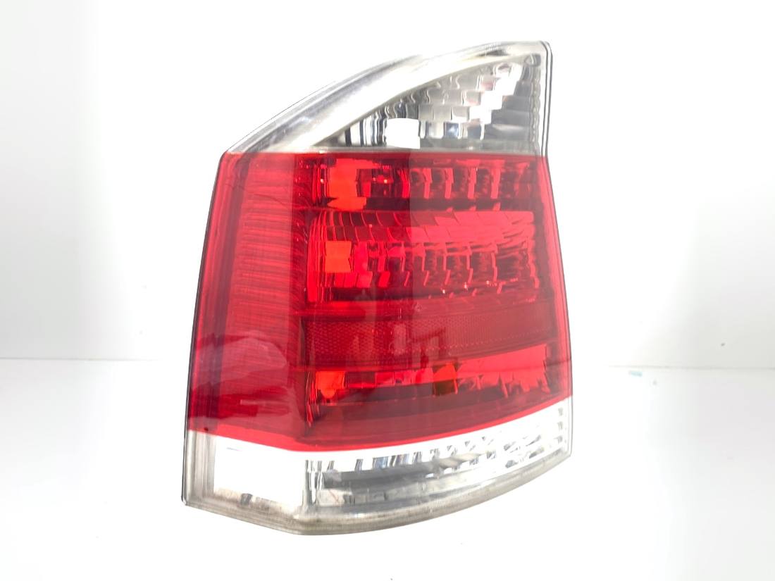 Ліхтар задній лівий Opel Vectra C 13157772