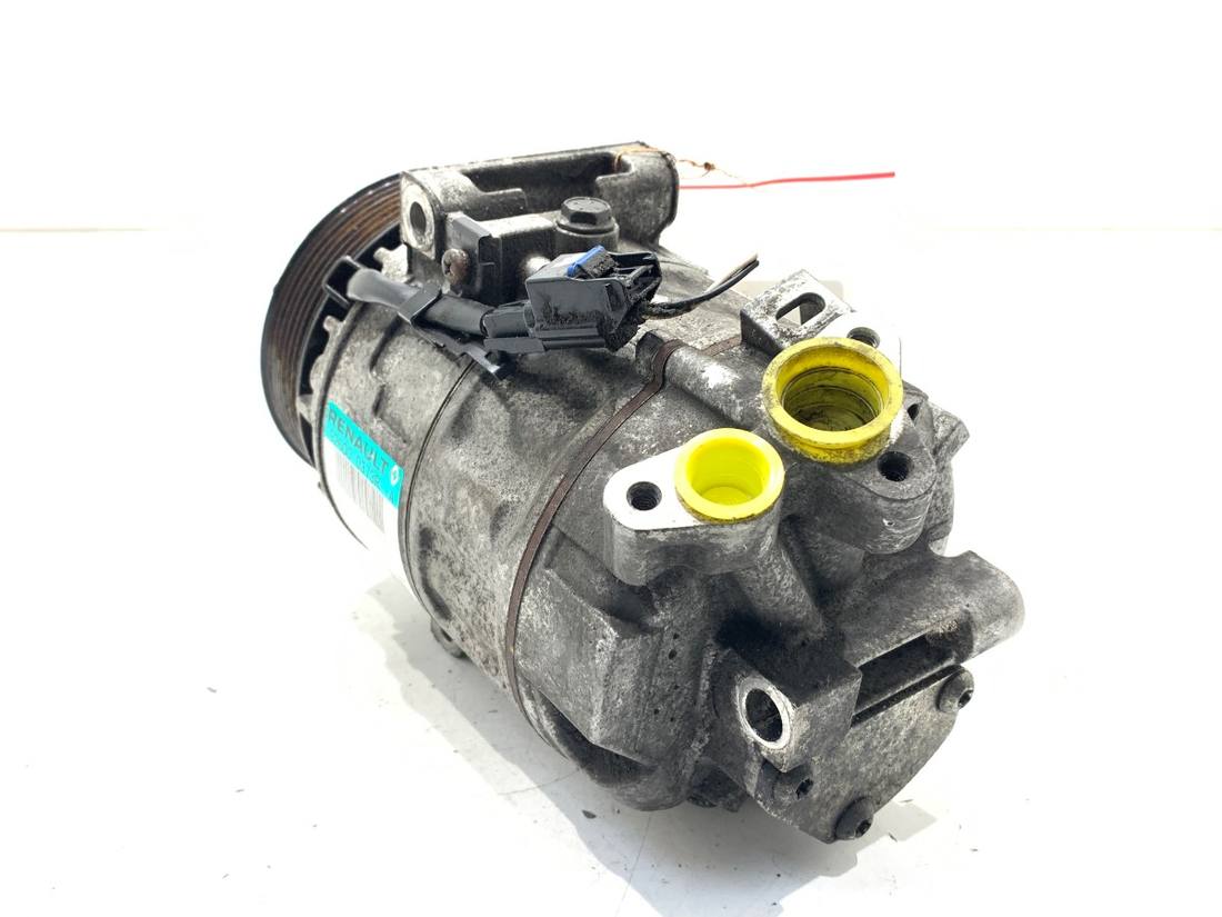 Компресор кондиціонера Renault Trafic 926000373R — фото деталі 2