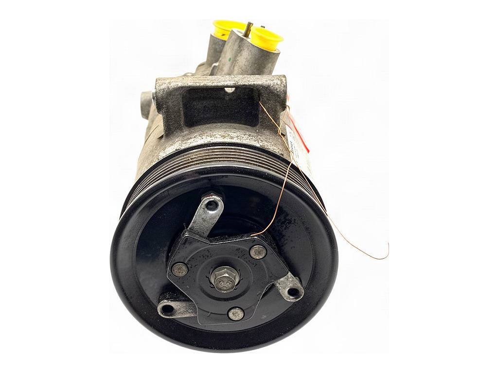 Компресор кондиціонера Skoda Octavia 3 5Q0816803B