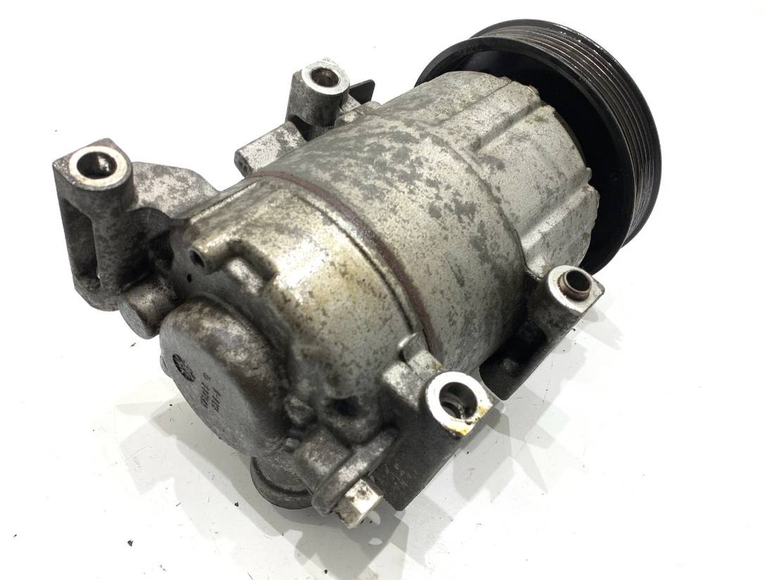 Компресор кондиціонера Hyundai I30 F500-JDCAE11 — фото деталі 3