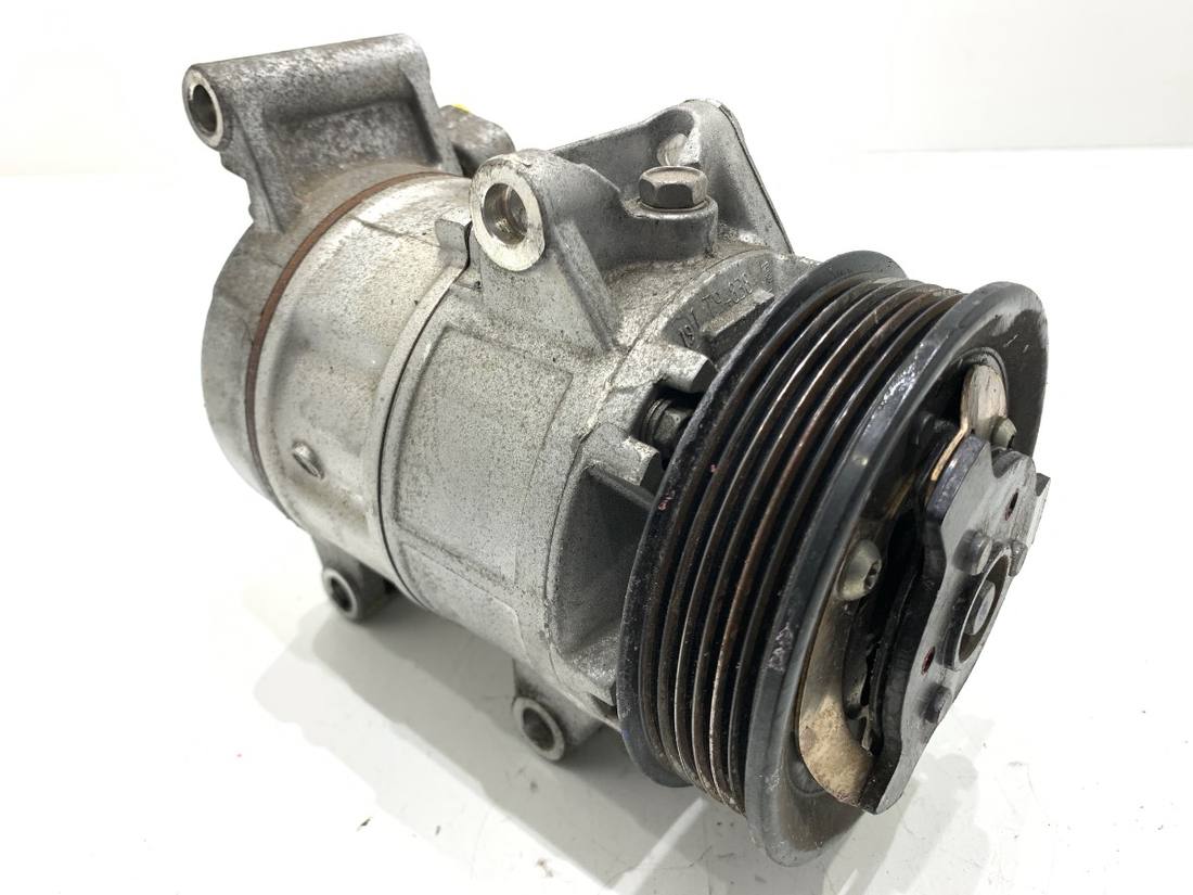 Компрессор кондиционера Toyota C-HR 88310-F4010 — фото детали 2