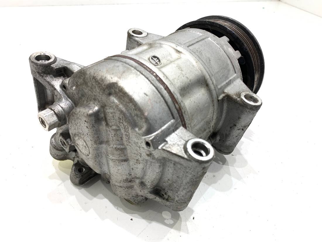 Компрессор кондиционера Toyota C-HR 88310-F4010 — фото детали 3