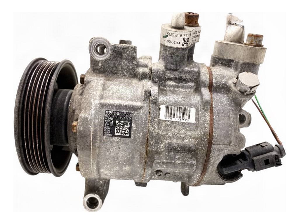 Компресор кондиціонера Volkswagen Golf 7 5Q0820803