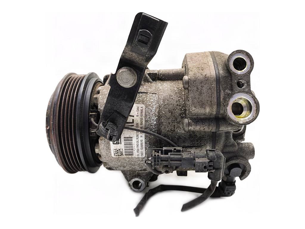Компрессор кондиционера Opel Astra J 13450515