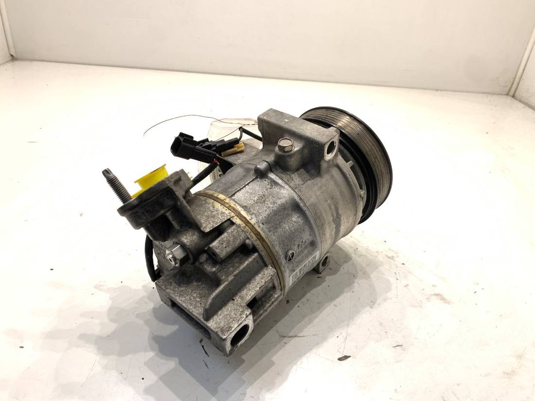 Компрессор кондиционера Volvo V60 P31449067 — фото детали 2