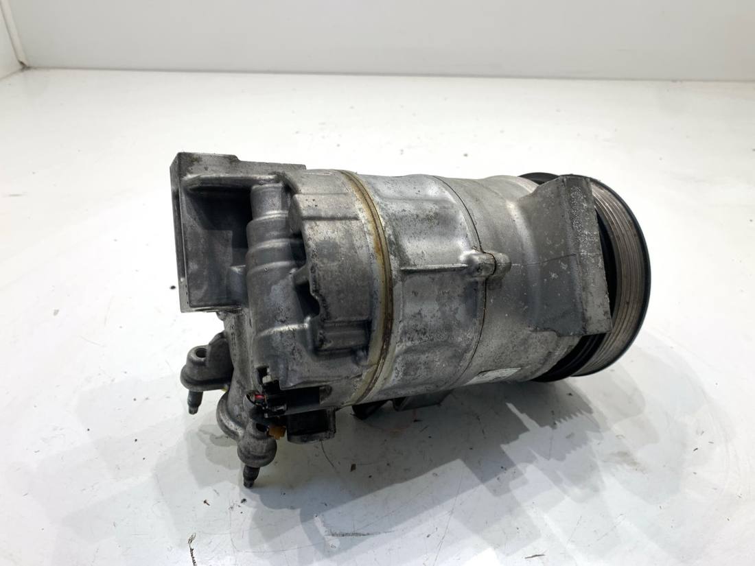 Компрессор кондиционера Volvo V60 P31449067 — фото детали 3